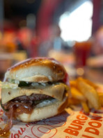 Red Robin Gourmet Burgers And Brews food