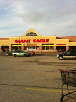 Giant Eagle Bakery outside