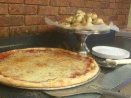 Savino's Pizza food