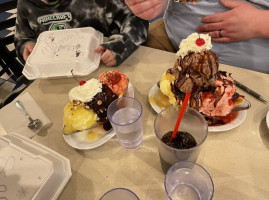 Leatherby's Family Creamery food