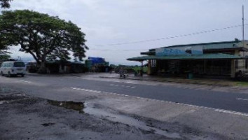 Paagahan Buko Pie And Pasalubong outside