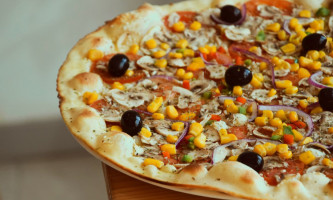 Avanti Pizzaria food