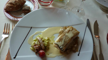 Le Clos de Vallombreuse food