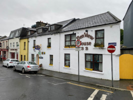 The Lamplight Wine And Merchants outside