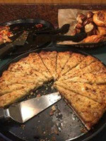 Round Table Pizza food