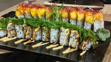 C'fusion Sushi food