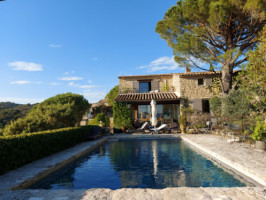 La Ferme De La Huppe outside