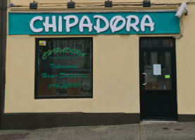 Chipadora outside