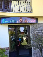 Pizzeria Mariposa food