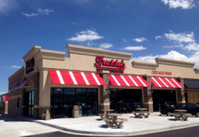 Freddy's Frozen Custard And Steakburgers outside