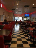 Dave's Diner inside