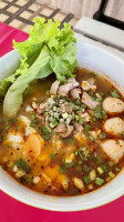 ก๋วยเตี๋ยวลุงรงค์ food