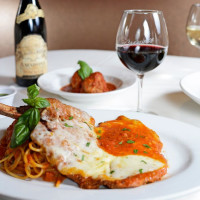 Carmine's La Trattoria food