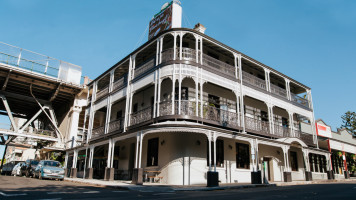 Deery's @ The Story Bridge Hotel outside