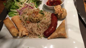 Tiparothai food