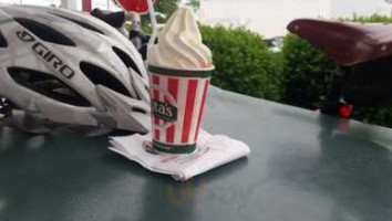 Rita's Italian Ice food