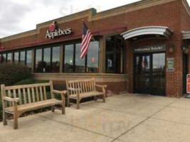 Applebee's outside