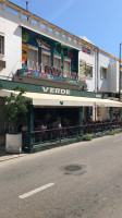 Verde Caffe outside