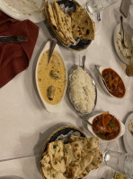 Taj Mahal Indian Cuisine food