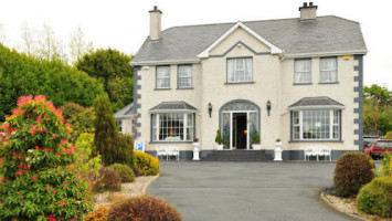 The Lagoon Guesthouse outside