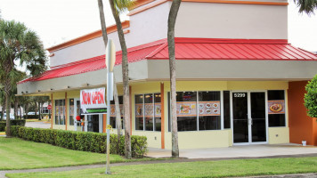 Best In Broward Bakery food