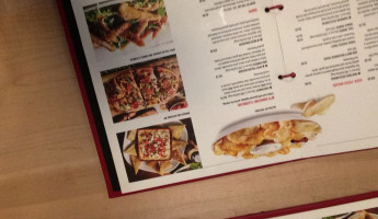 Boston Pizza food