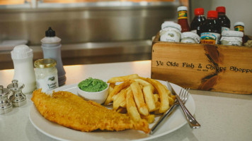 Ye Olde Fish Chippe Shoppe food