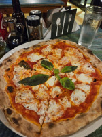 Raffaello Pizzeria food