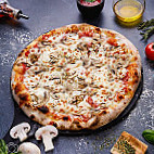 Paradisio Pizza food