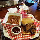 Chipper's Bbq food