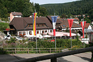 Landgasthof Zur Lilie Josef Smetanjuk outside