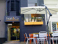 Fresh & Co outside