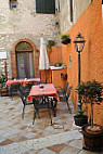 Trattoria Da Angelo inside