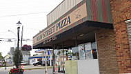 Main Street Pizza outside