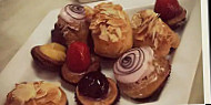 Martineaus Patisserie food