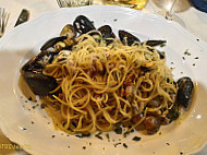 Antico Ponte food