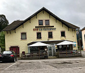 Bar Auberge Le Veternat outside