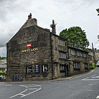 White Lion Delph outside