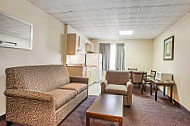 Quality Inn Suites Millville Vineland inside