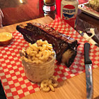 The Dam Smokehouse food