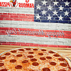 Guallpa's Famous Pizza food