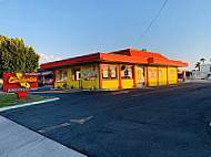 Caliberto's Mexican Food outside