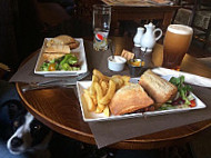 The Farmers Arms food