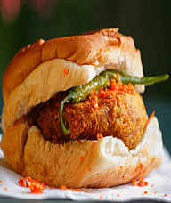 Jay Bhavani Vadapav