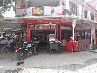 EL RANCHO PECHU'S RESTAURANTE