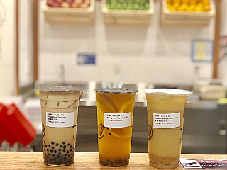 Yifang Taiwan Fruit Tea