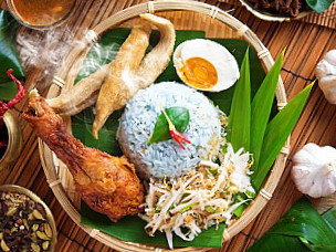 Nasi Kerabu Cikgu Riey