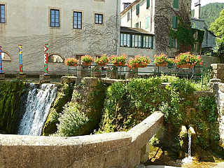 La Source Du Pecher