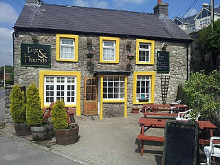 The Fox Hounds Inn