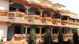 Manasi Lodge